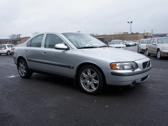 Volvo S60 dalys Vilnius